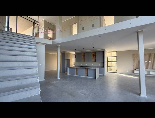4 BEDROOM HOUSE TO LET IN PALM LAKES ESTATE